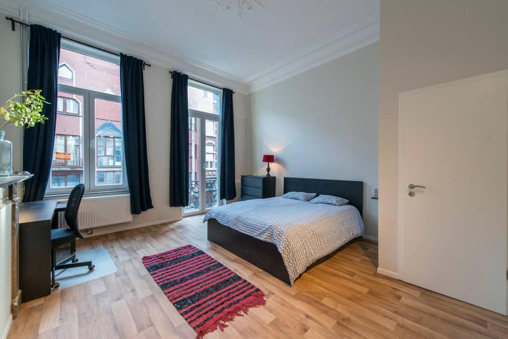 Joli Appartement 2 Chambres A Лиеж Екстериор снимка