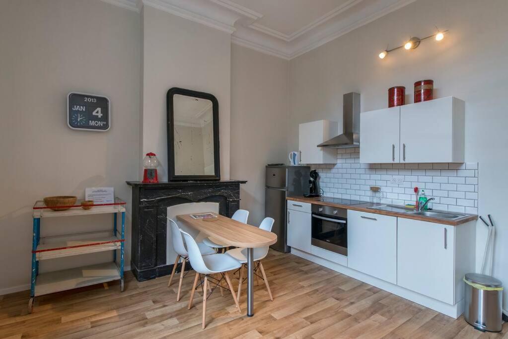 Joli Appartement 2 Chambres A Лиеж Екстериор снимка